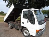 tipper truck for builders rubble removal